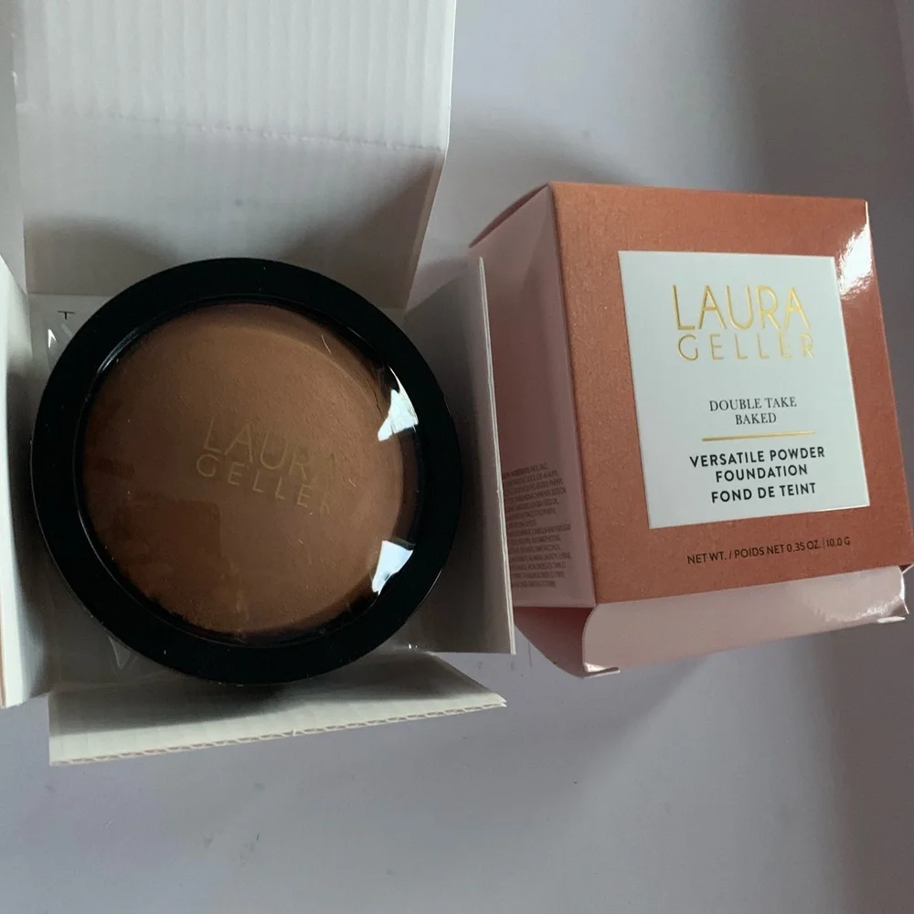 LAURA Geller Double Take Backed Versatile Powder Foundation Fond De Teint